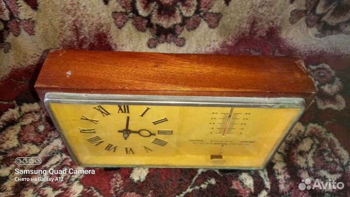 Настольные и наручные часы