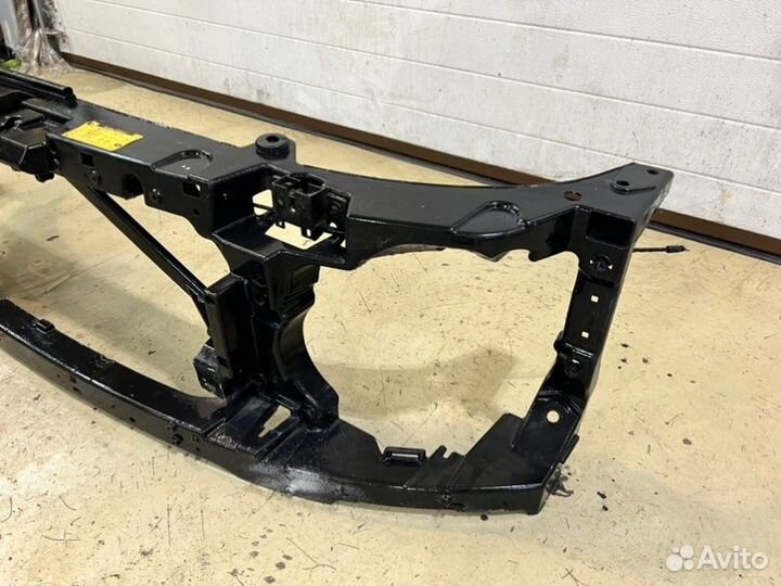 Телевизор передний Land Rover Discovery 4