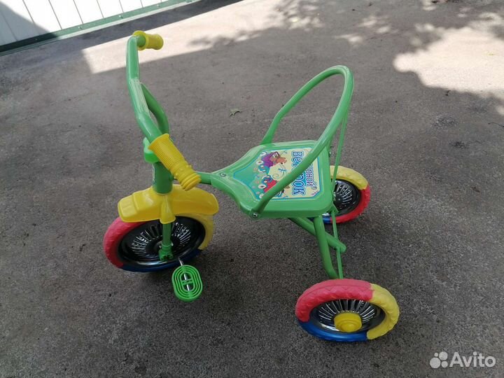 Трехколесный велосипед новый