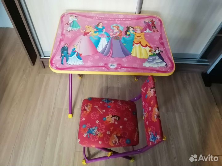 Детский стол и стульчик
