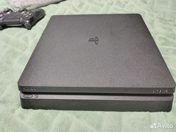 Sony playstation 4 slim