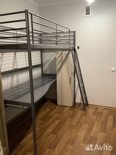 Кровать чердак IKEA (Свэрта) со столом