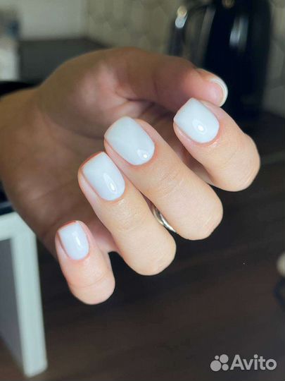 Модель на маникюр