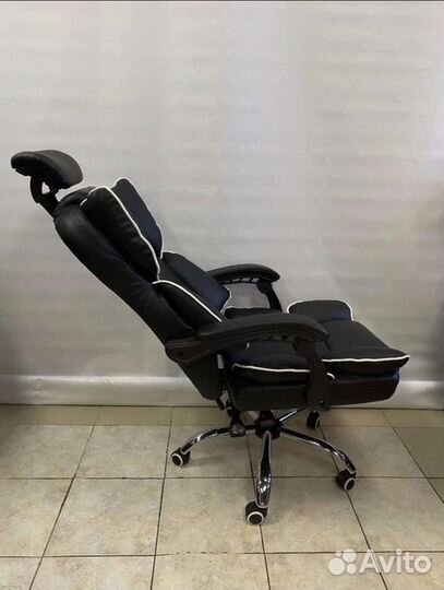 Офисное компьютерное кресло