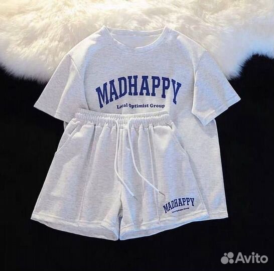 Женский тповый костюм с шортами