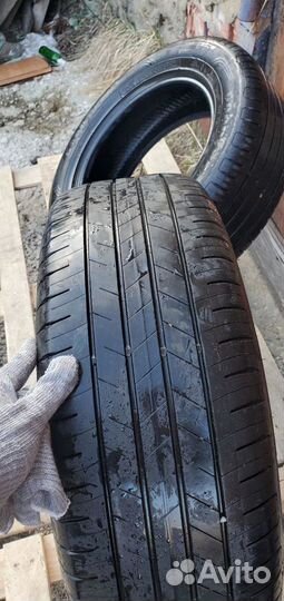 Goodyear UltraGrip Performance 215/60 R16