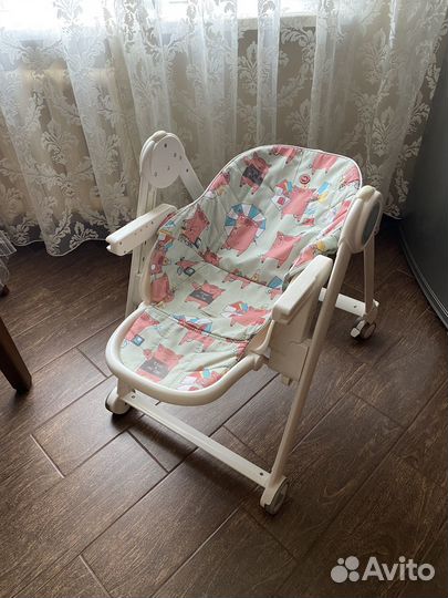 Стульчик для кормления Happy Baby Berny Basic