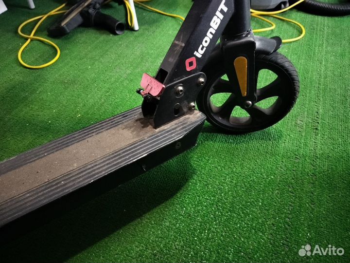 Электросамокат iconBIT Kick Scooter Delta Pro
