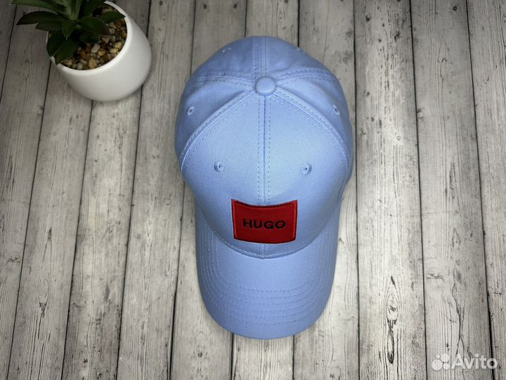 Бейсболка женская hugo boss