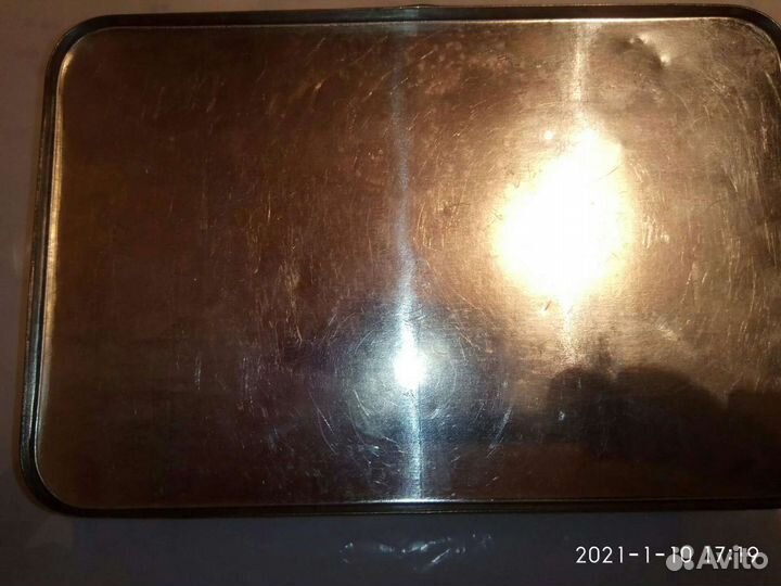 Жестяная коробка