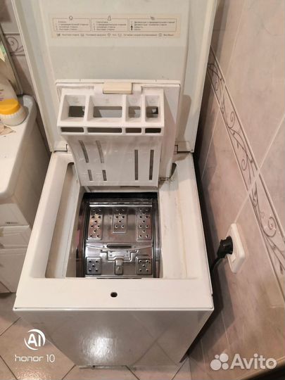 Продаю стиральную машину Whirlpool