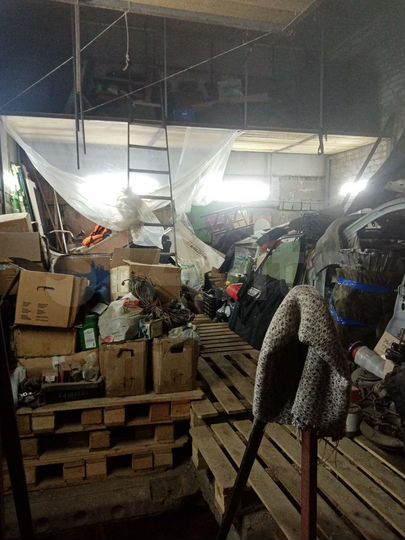 Гараж, > 30 м²