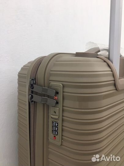 Чемодан ручная кладь