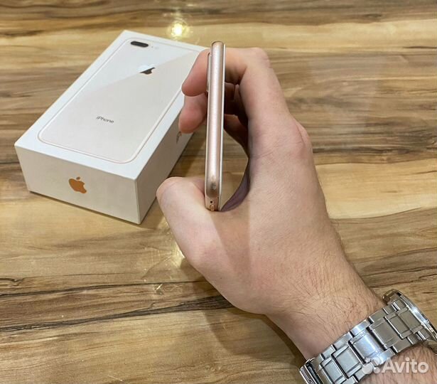 iPhone 8 Plus, 64 ГБ