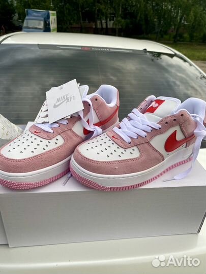 Кроссовки Nike Air Force 1 Valentine’s Day