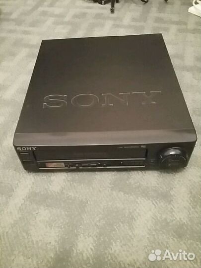 Видеомагнитофон Sony