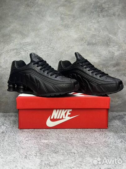 Nike Shox R4 Black