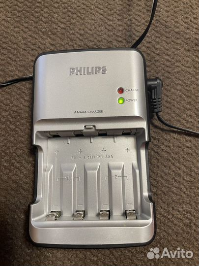 Зарядное устройство Pfilips. Для батареек