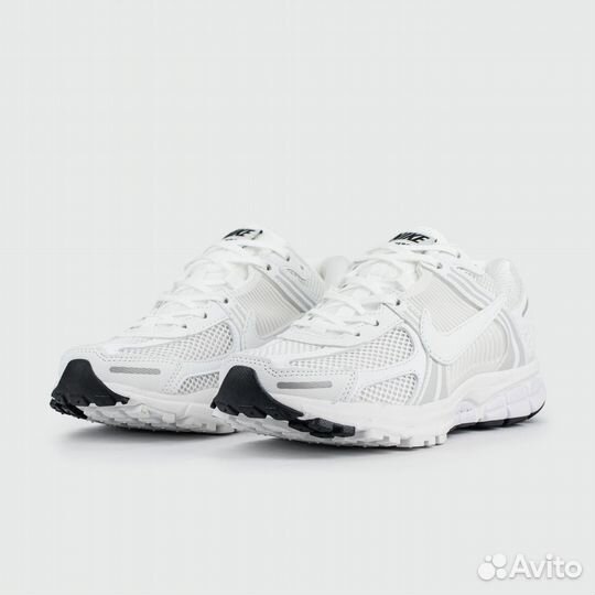 Кроссовки Nike Zoom Vomero 5