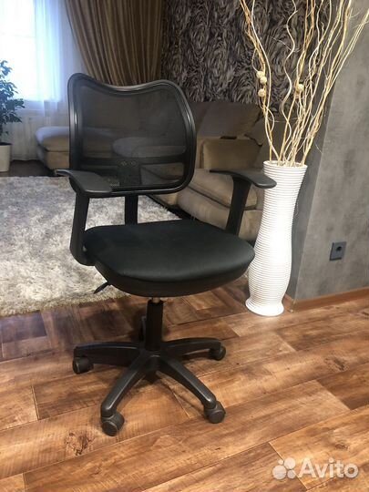 Офисный стул