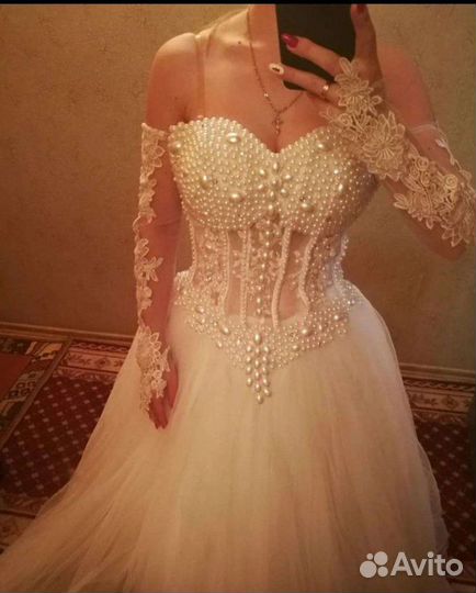 Свадебное платье