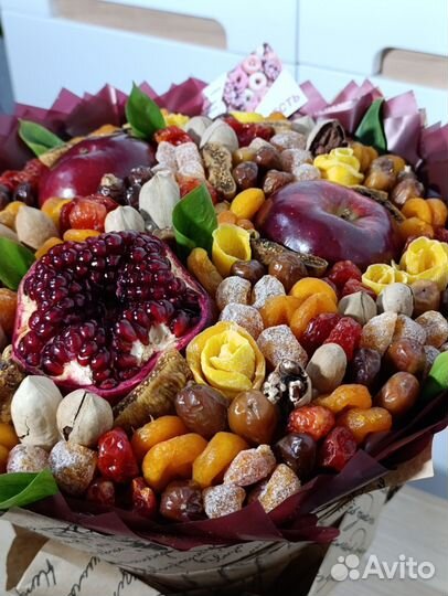 Съедобные букеты с фруктами и сухофруктами