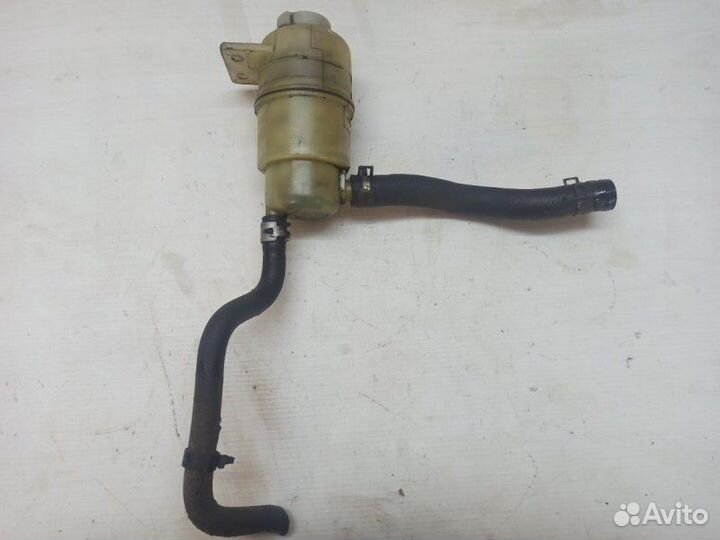 Бачок гидроусилителя Mitsubishi L200 KA4T 4D56