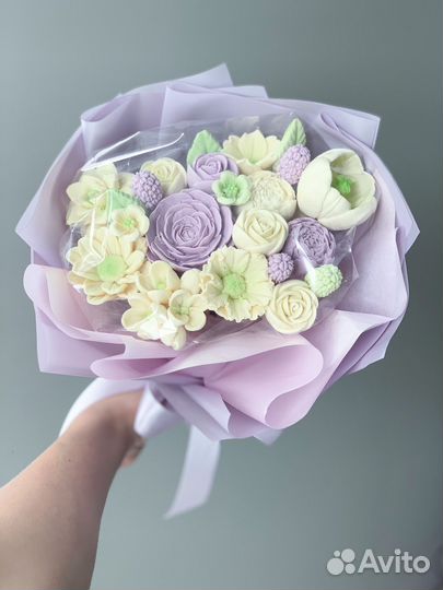 Сладкий букет из шоколадных цветов