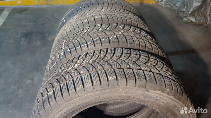 Firestone Destination Winter 215/60 R17 96H