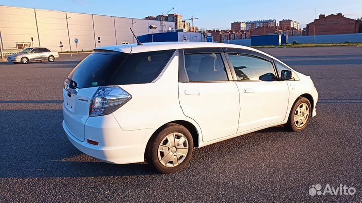 Honda Fit Shuttle 1.5 CVT, 2012, 100 000 км
