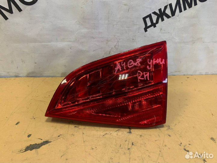 Фонарь правый в крышку багажника Ауди А4 B8