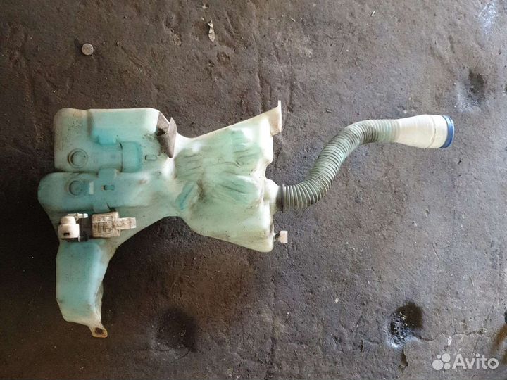 Бачок омывателя пежо 308