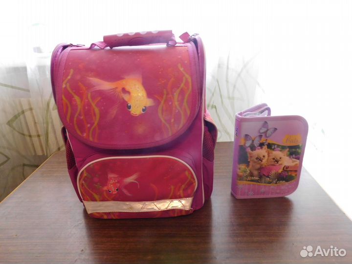 Школьный портфель