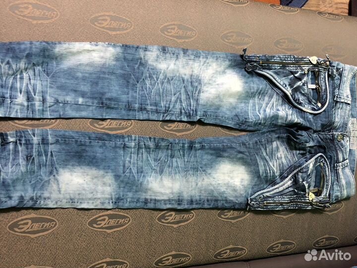 Джинсы