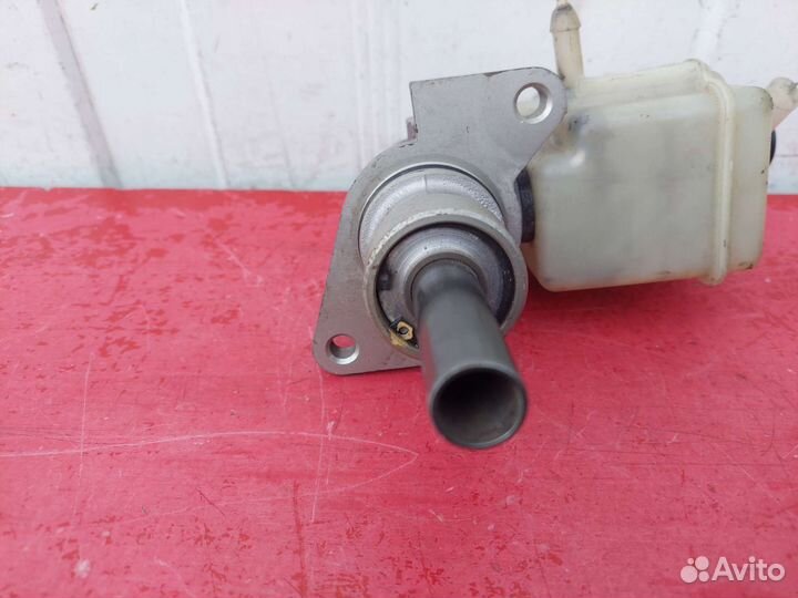 Главный тормозной цилиндр BMW E38