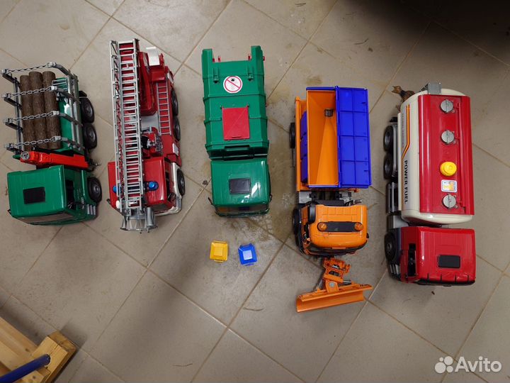 Грузовик Bruder