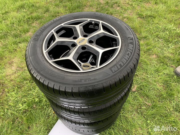 Летняя резина на литых дисках Michelin 215/60/R16