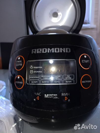 Мультиварка Redmond RMC-03