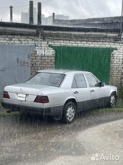Mercedes-Benz W124 2.6 AT, 1990, 300 000 км