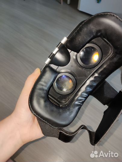 Очки виртуальной реальности для телефона