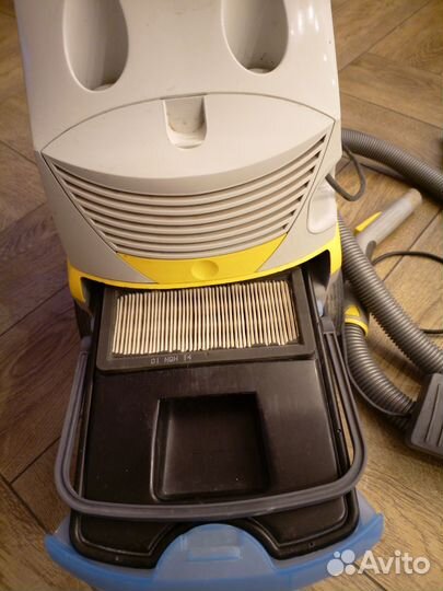 Моющий пылесос karcher DS 5500