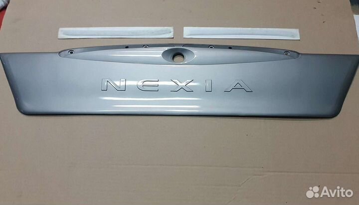 Облицовка крышки багажника Nexia N100