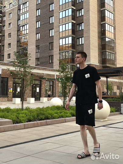 Шорты и футболки