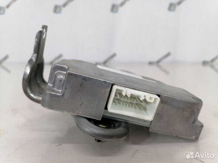 Блок управления ремнями безопасности Lexus Gs350