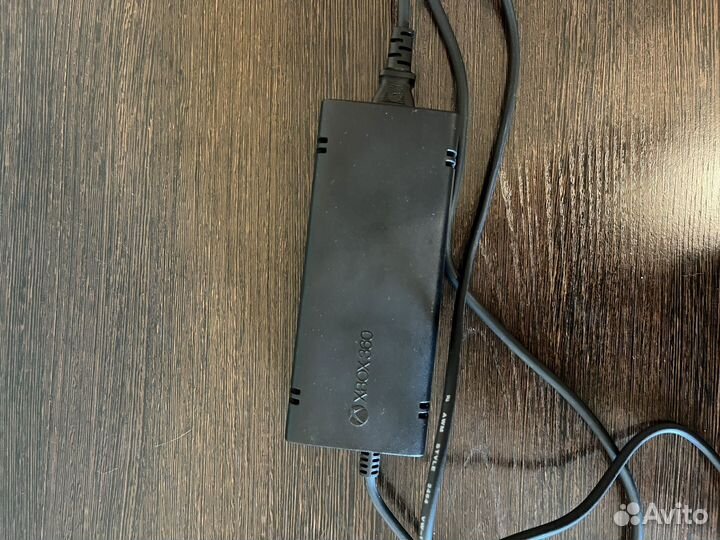 Приставка Xbox 360 E 500gb 81 игра + 1 джойстик