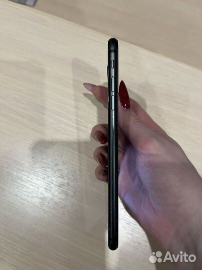 iPhone 8 Plus, 64 ГБ