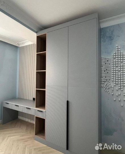 Шкаф и рабочая зона по индивидуальному проекту