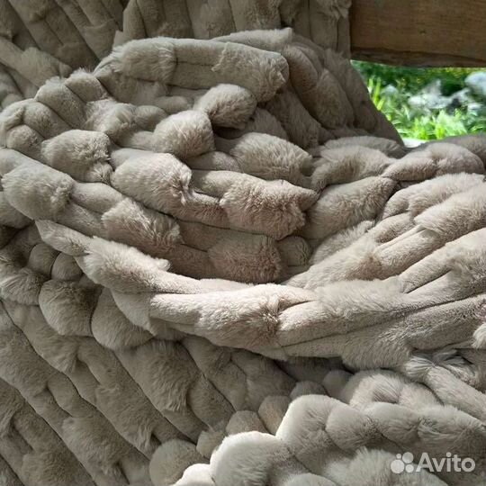 Плед пушистый белка