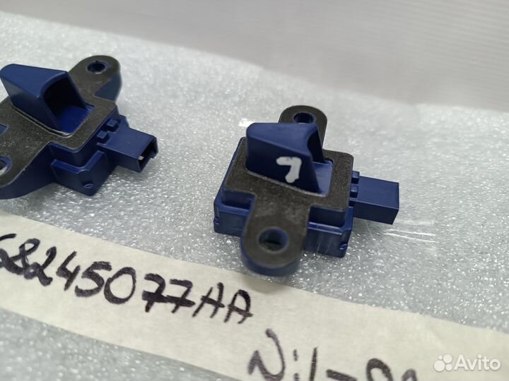 Датчик удара Jeep Compass 2016+