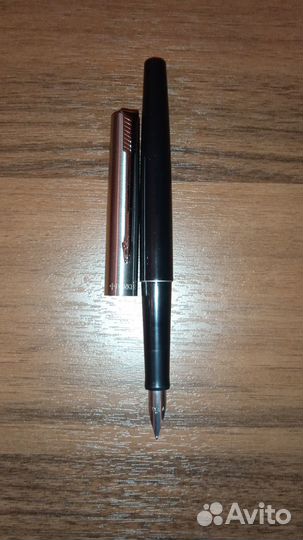 Перьевая ручка parker